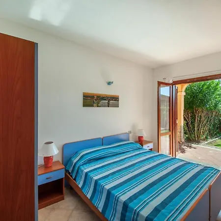 2 Bedroom Cozy In Ot Apartment *
